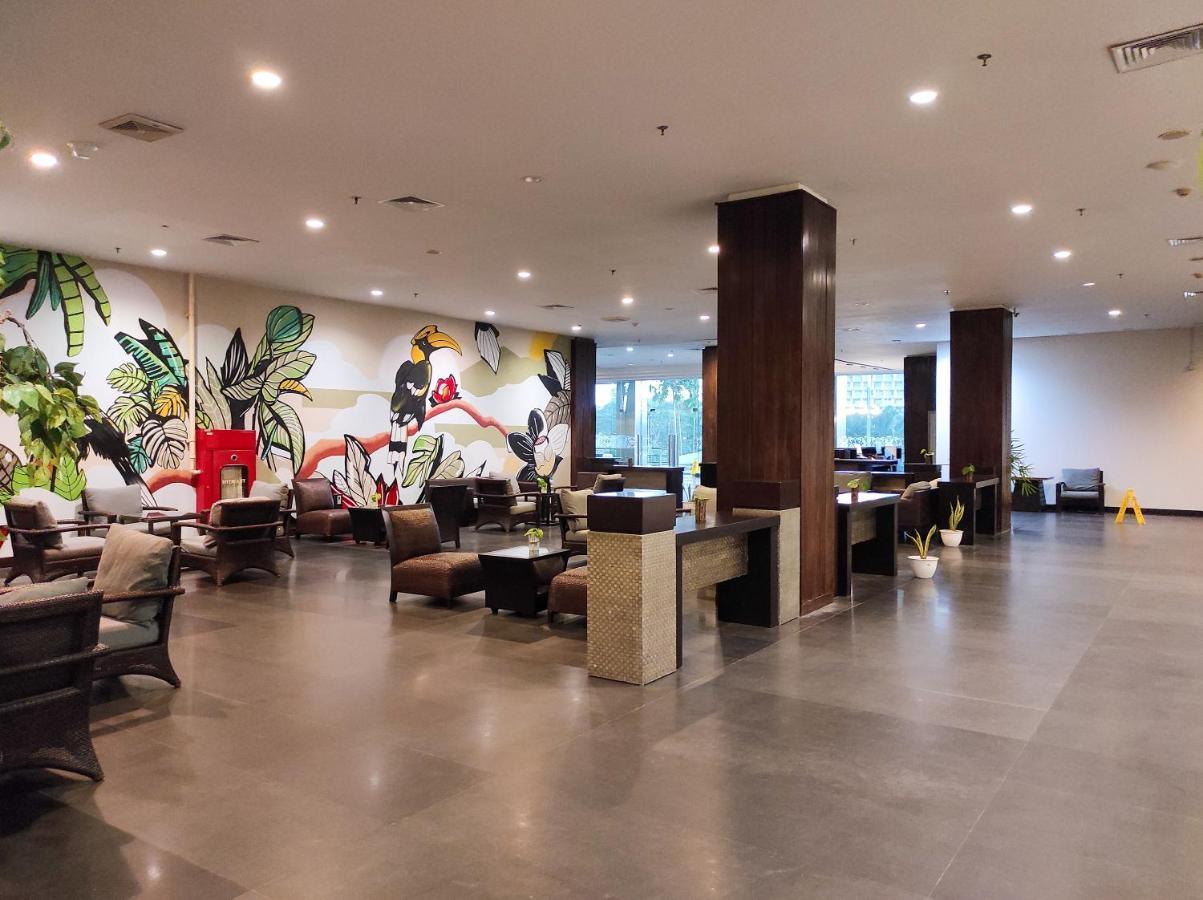 Horison Ultima Bandara Balikpapan Hotel Sepinggang Kecil Buitenkant foto